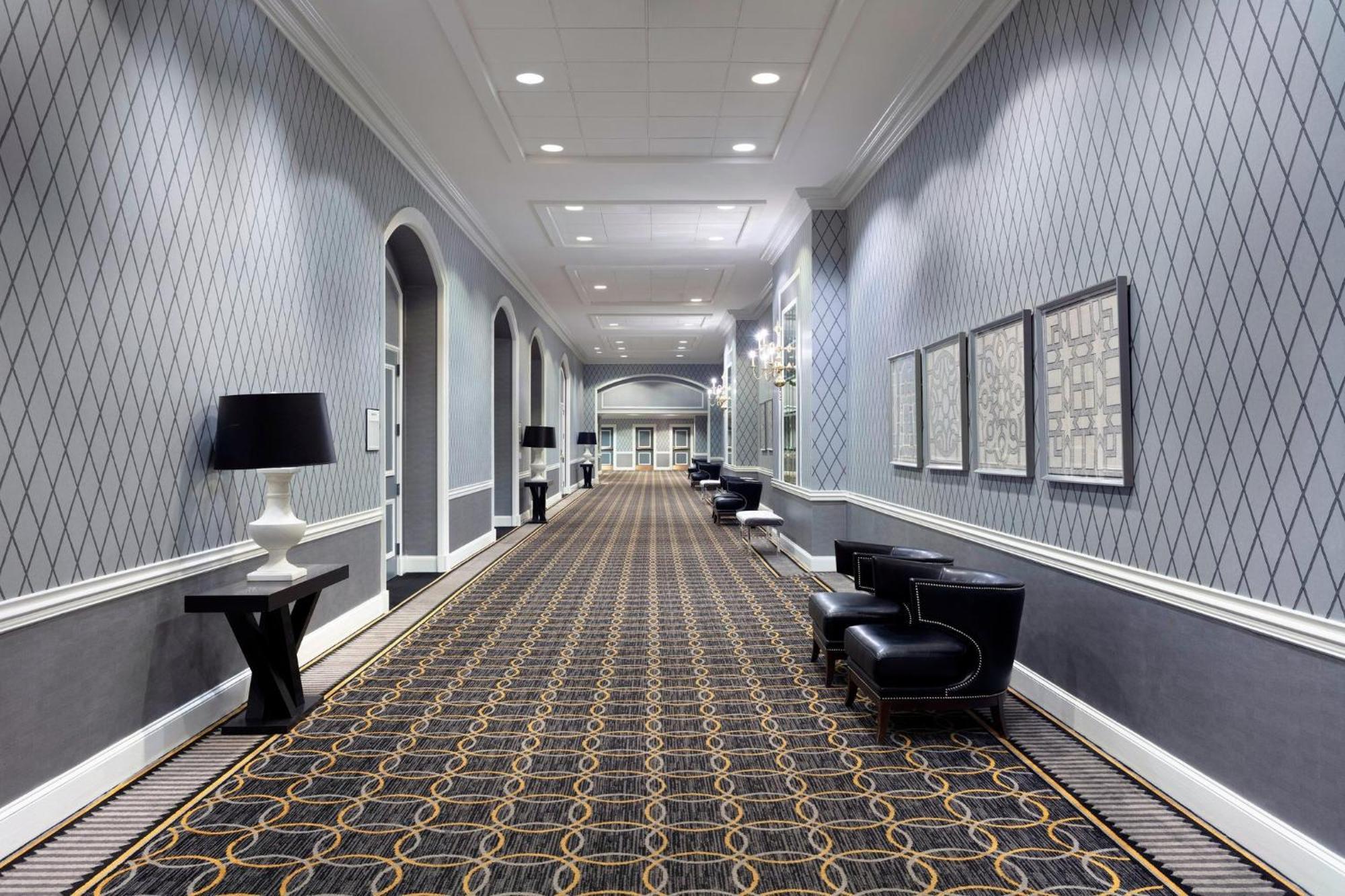Sheraton Charlotte Hotel Esterno foto